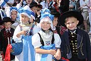 Auftakt mit Festzug (©Foto: Ingrid Grossmann)